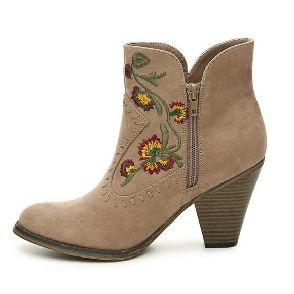 πHPππ€NWT MIA Embroidered taupe Western boots 7 - Picture 3 of 7